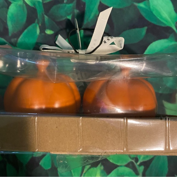 Rae Dunn pumpkins - Picture 2 of 3